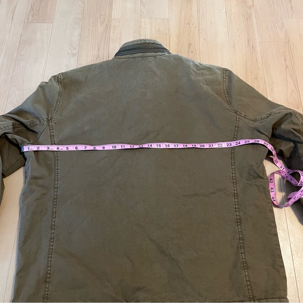 Levi's Green Military Field Jacket with Structured Collar and Sturdy Material - Picture 6 of 11